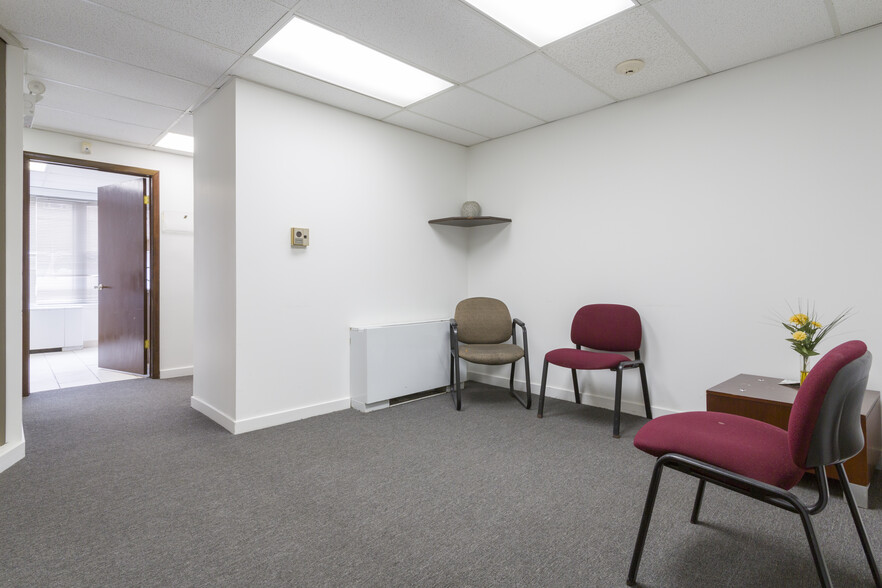 1835 N 19th Ave, Melrose Park, IL for lease - Interior Photo - Image 3 of 87