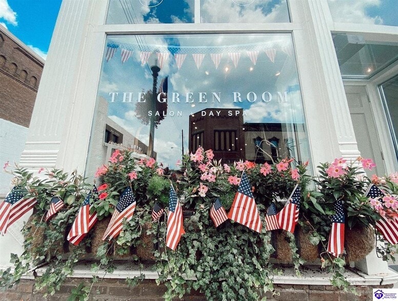 130 E Main St, Campbellsville, KY for sale - Building Photo - Image 3 of 17