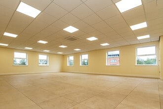 G2K Annan Rd, Dumfries for lease Interior Photo- Image 2 of 2