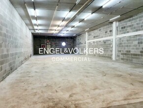 Industrial in Sant Just Desvern, Barcelona for lease Interior Photo- Image 2 of 5