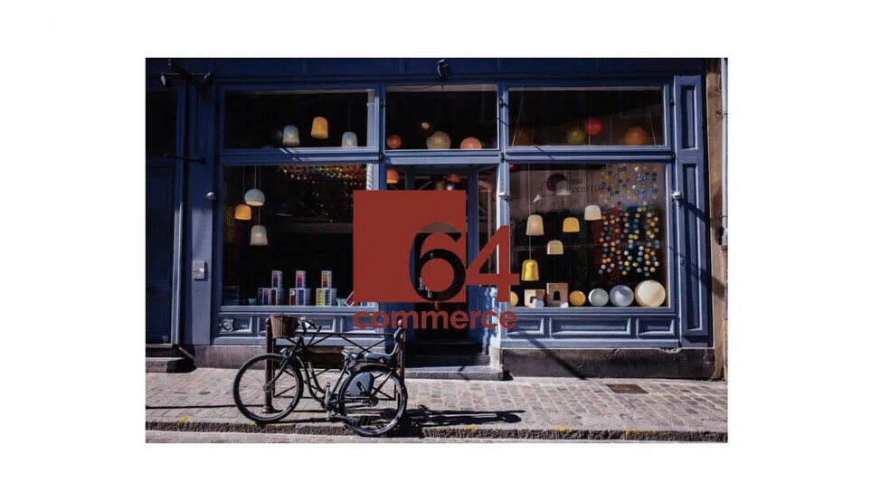 Retail in Bordeaux for lease - Building Photo - Image 1 of 2