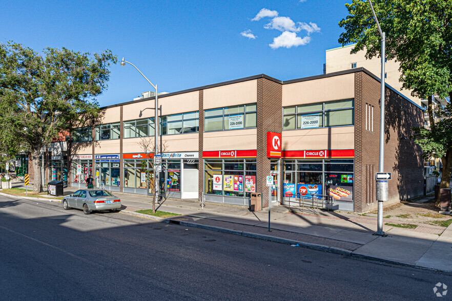 210-228 Laurier Ave E, Ottawa, ON for lease - Primary Photo - Image 1 of 2