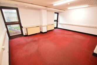 Oakwood Clos, Barnstaple for lease Interior Photo- Image 2 of 2