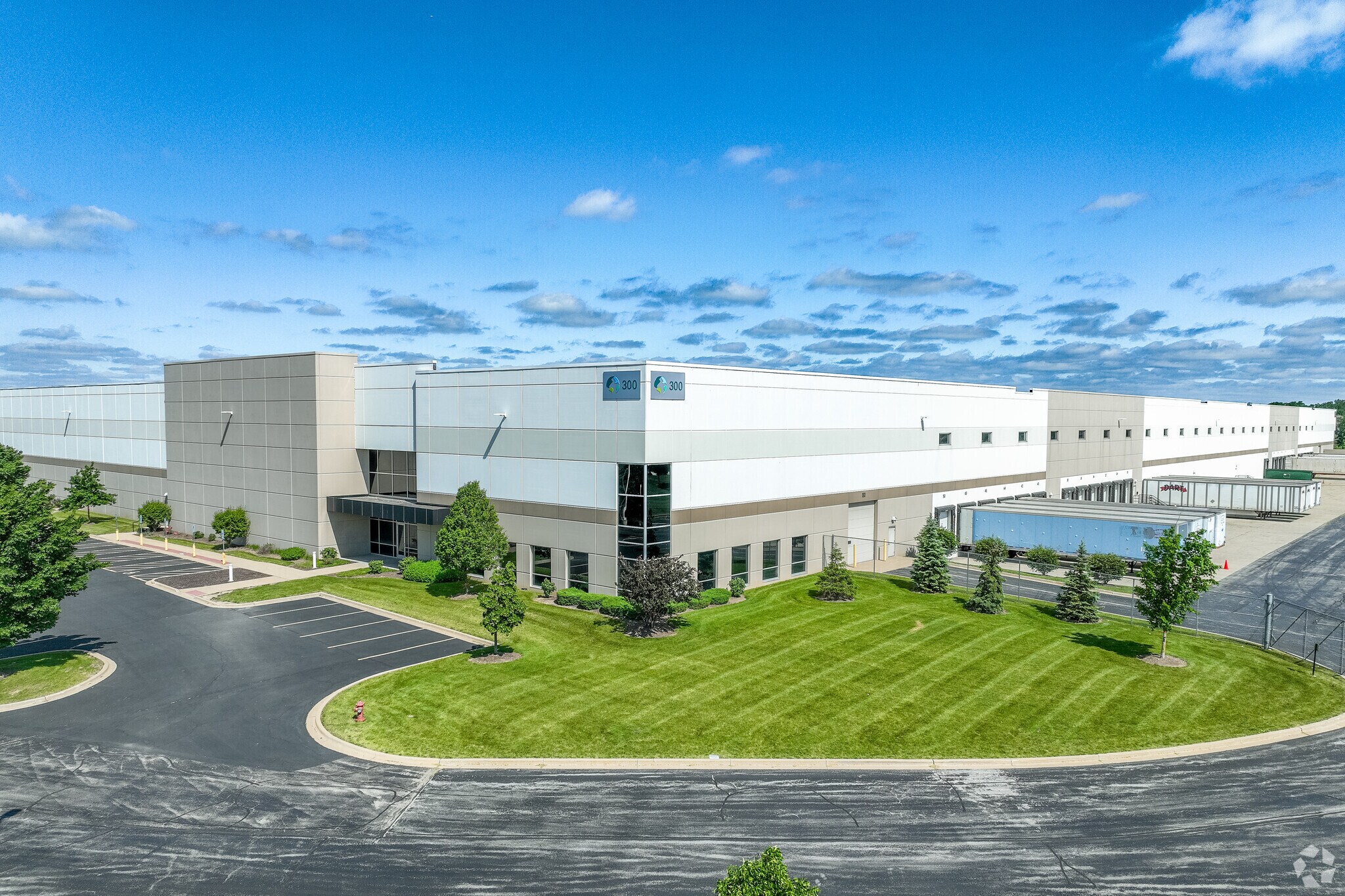 300 N Mitchell Rd, North Aurora, IL for sale Primary Photo- Image 1 of 1