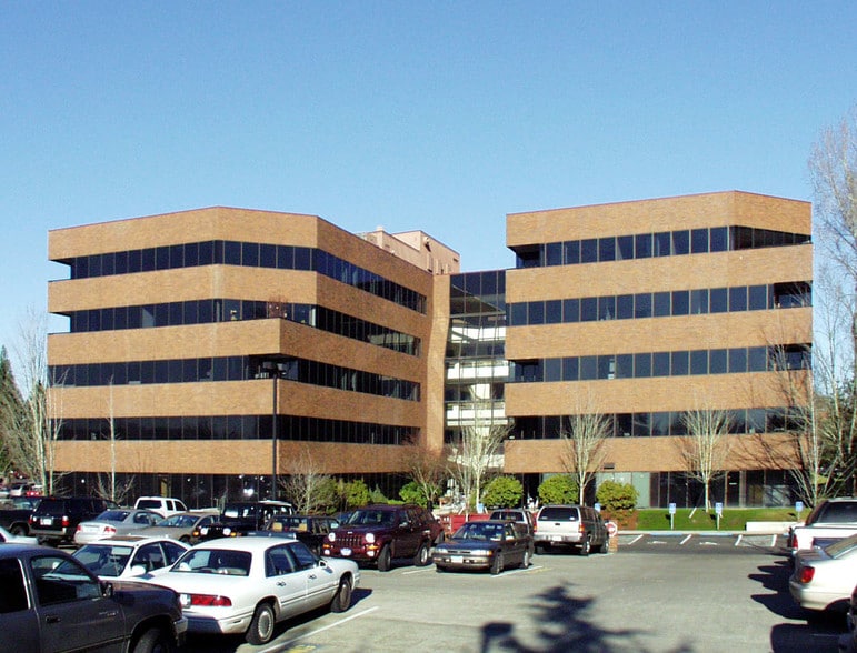 10300 SW Greenburg Rd, Portland, OR for lease - Building Photo - Image 2 of 6