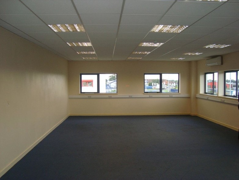 Marshfield Bank, Crewe for sale - Interior Photo - Image 3 of 3