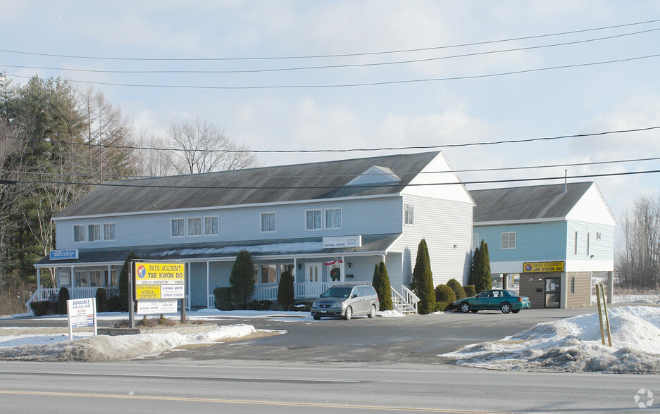 126 Saratoga Rd, Glenville, NY for sale - Primary Photo - Image 1 of 1