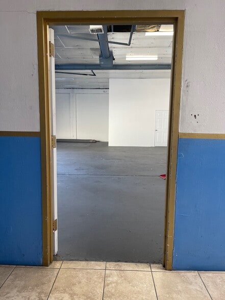 1640-1644 S La Cienega Blvd, Los Angeles, CA for lease - Building Photo - Image 2 of 9