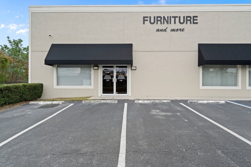 5141 Mariner Blvd, Spring Hill, FL for lease - Building Photo - Image 2 of 19