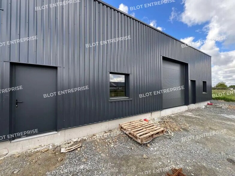 Flex in La Bouëxière for lease - Building Photo - Image 2 of 13