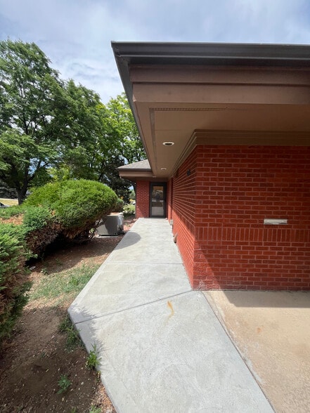 1074 S Alkire St, Lakewood, CO for lease - Building Photo - Image 2 of 12