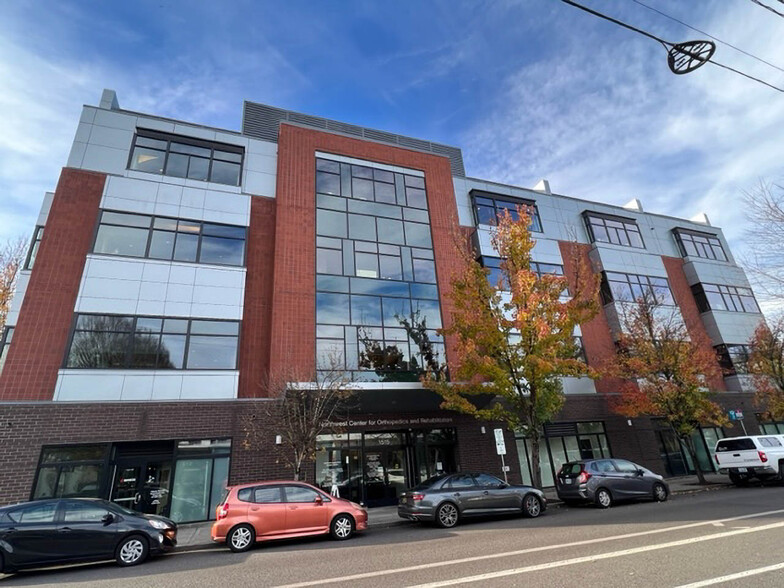 1515 NW 18th Ave, Portland, OR for lease - Building Photo - Image 1 of 4