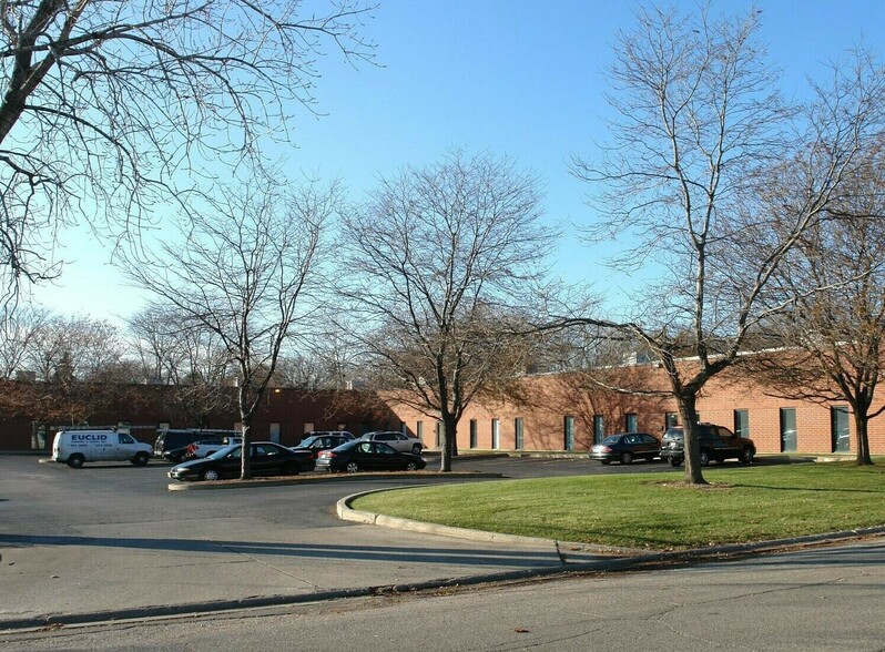 416 S Vermont St, Palatine, IL for lease - Building Photo - Image 2 of 5