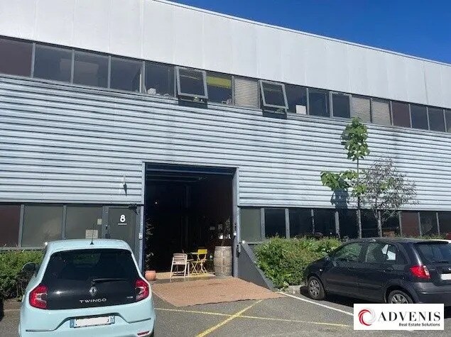 Flex in Cenon for lease Building Photo- Image 1 of 12