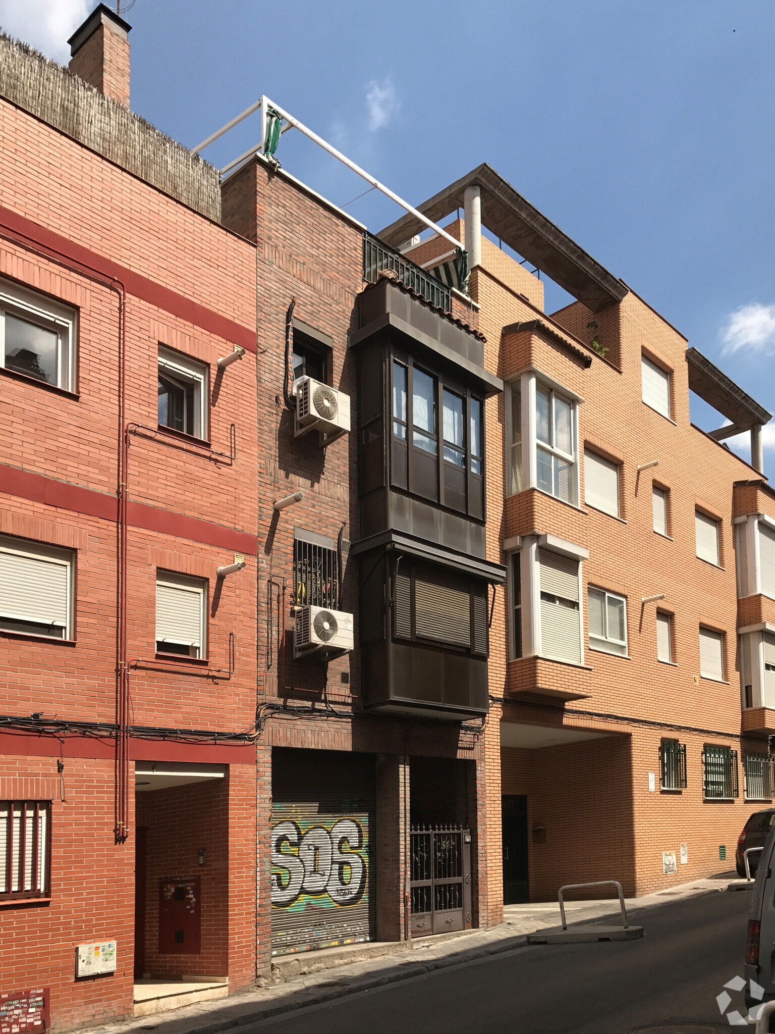 Calle de Sanz Raso, 49, Madrid, Madrid for lease Primary Photo- Image 1 of 3