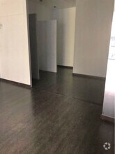 Retail in Cuenca, Cuenca for lease Interior Photo- Image 2 of 11