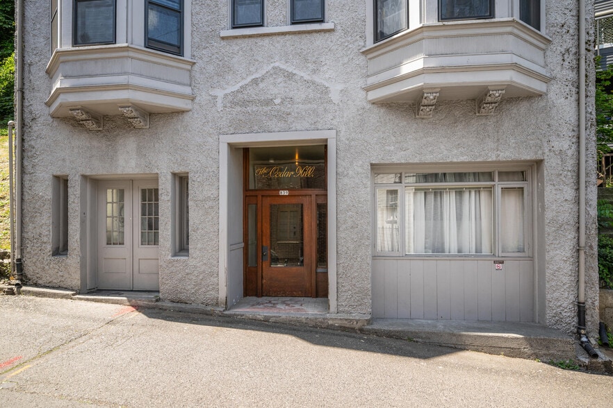 Green Cactus; Architect Designed Plexes portfolio of 2 properties for sale on LoopNet.com - Building Photo - Image 3 of 62