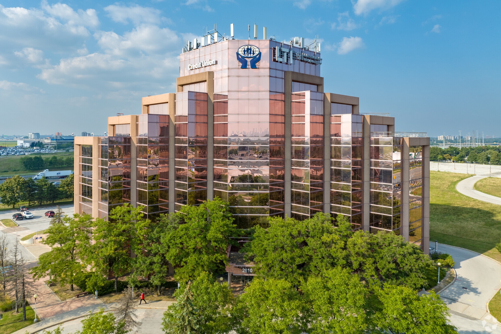 2810 Matheson Blvd E, Mississauga, ON for lease Primary Photo- Image 1 of 7