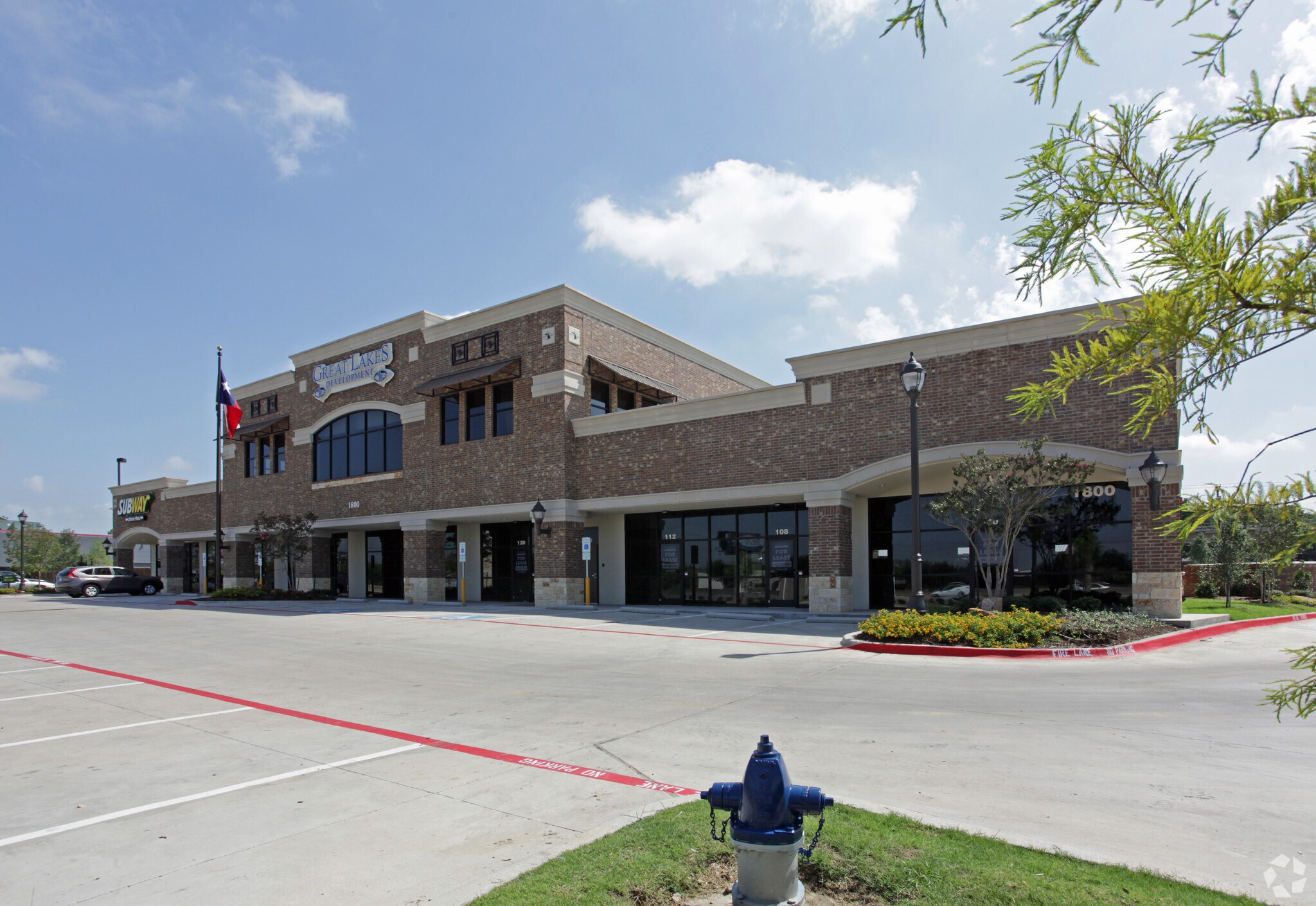1800 N Interstate 35E, Carrollton, TX 75006 Great Lakes Plaza
