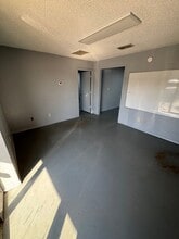 915 N Nolan River Rd, Cleburne, TX for lease Interior Photo- Image 1 of 17