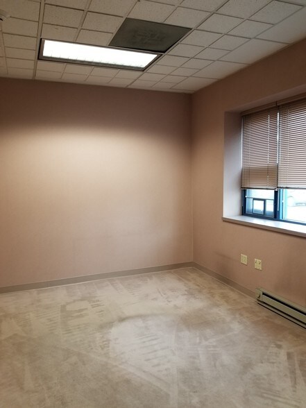 359-365 Main St, Hackensack, NJ for sale - Interior Photo - Image 1 of 1