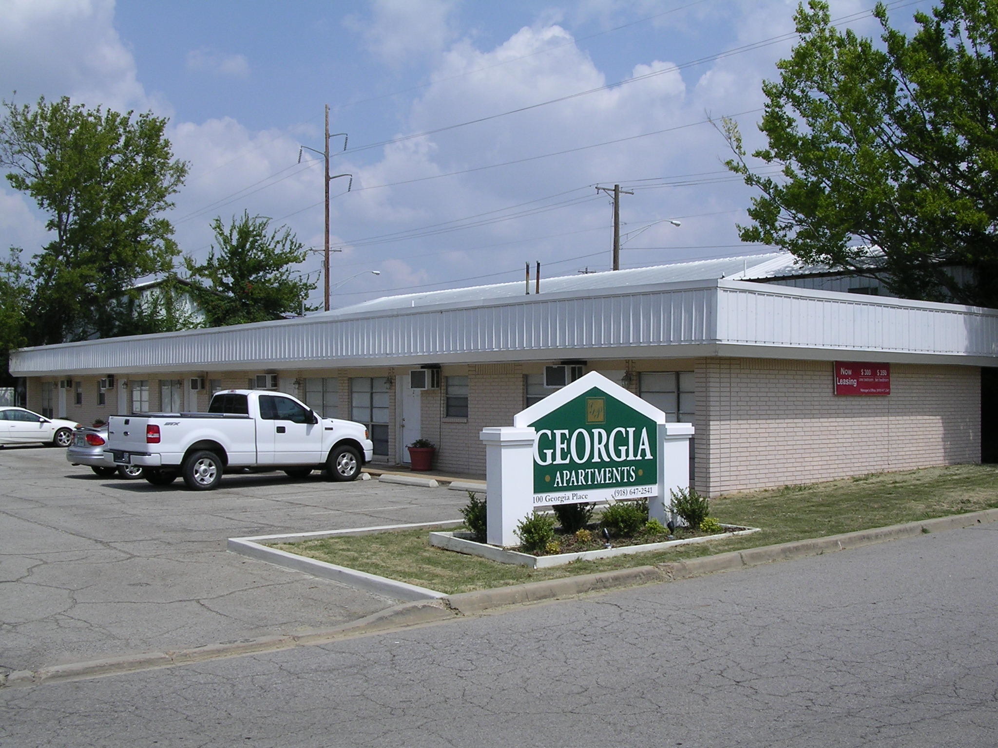 100 Georgia Pl, Poteau, OK for sale Primary Photo- Image 1 of 3