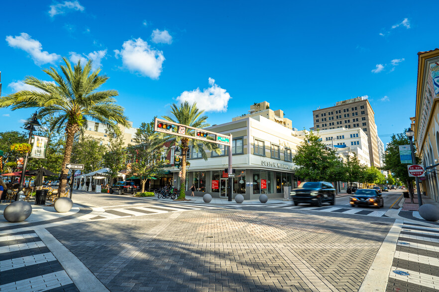 218-230 Clematis St, West Palm Beach, FL for lease - Building Photo - Image 1 of 14