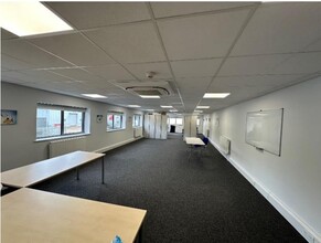 Knaves Beech Way, High Wycombe for lease Interior Photo- Image 2 of 3