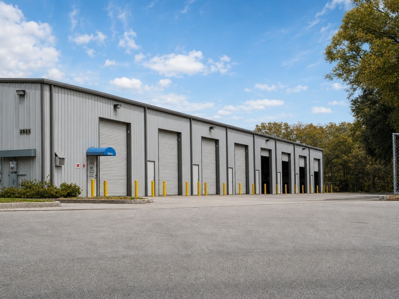 2823 Overpass Rd, Tampa, FL for lease - Building Photo - Image 2 of 2