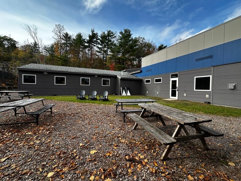 553 Roosevelt Hwy, Colchester, VT for lease - Building Photo - Image 2 of 9