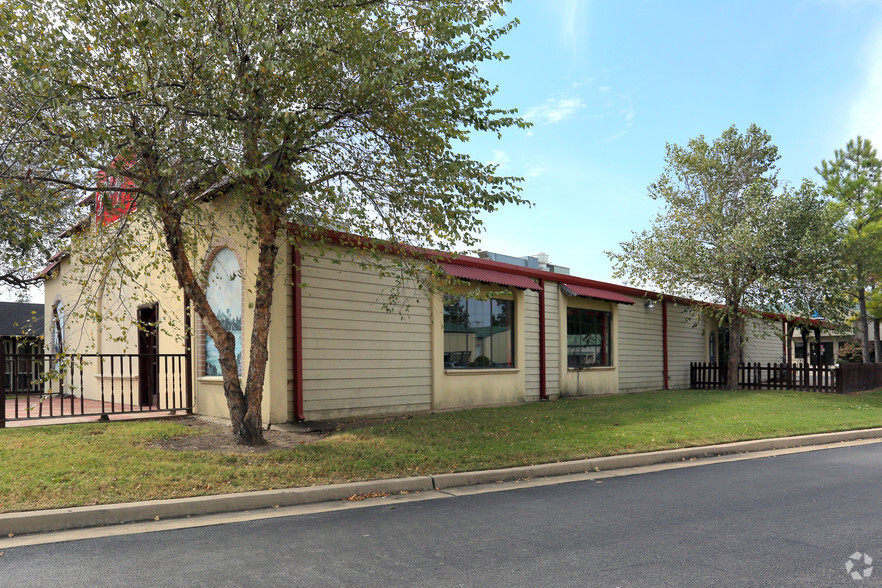 Owasso Business Park portfolio of 5 properties for sale on LoopNet.com - Primary Photo - Image 2 of 6