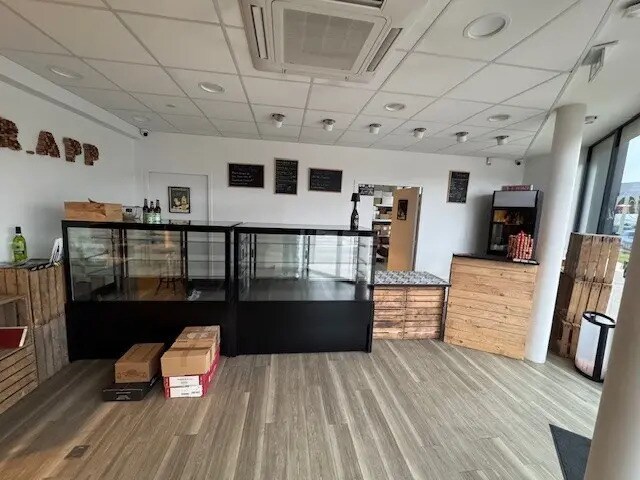 Office in Saint-Étienne for lease - Interior Photo - Image 2 of 5