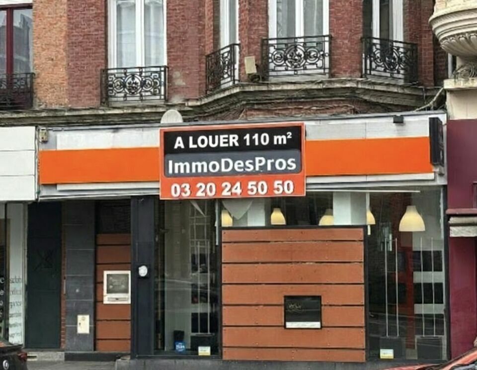 Retail in Roubaix for lease Building Photo- Image 1 of 8