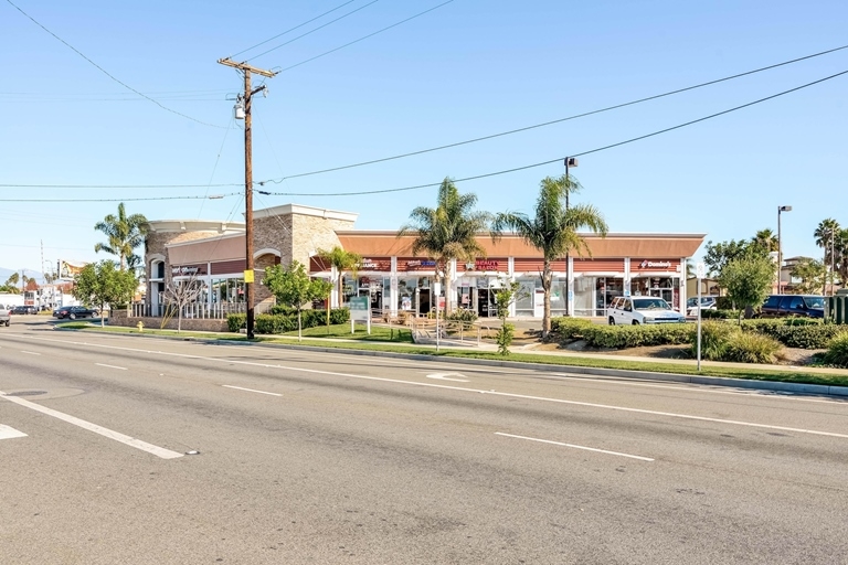 1117-1137 S Oxnard Blvd, Oxnard, CA for sale Building Photo- Image 1 of 1