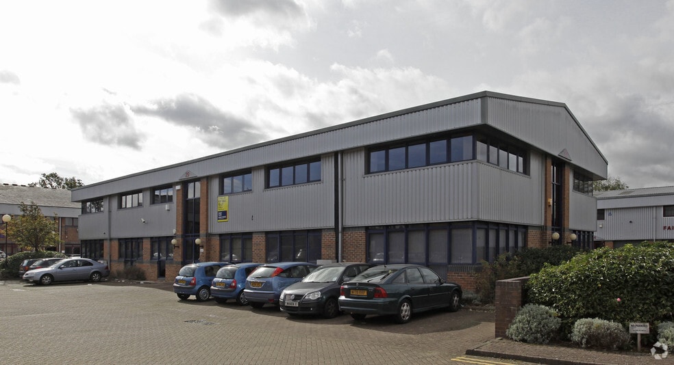 14 Dwight Rd, Watford, WD18 9SS