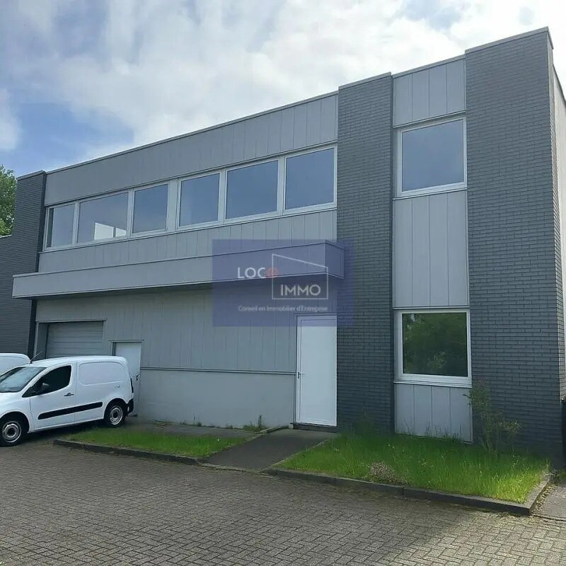 Location Local d'activités 432 m² - Photo 1