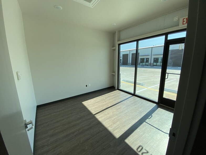 SEC FM 720 & Lloyd's Rd, Oak Point, TX for lease - Interior Photo - Image 3 of 7