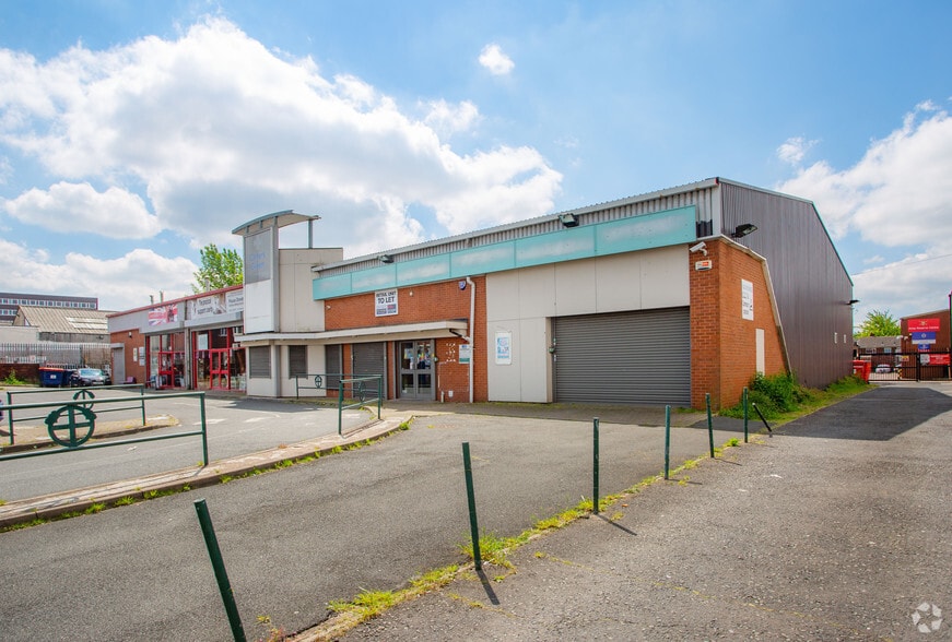 34-36 Carters Grn, West Bromwich for lease - Building Photo - Image 2 of 4