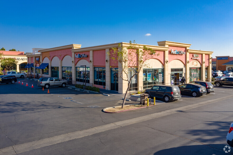 8940-9080 Tampa Ave, Northridge, CA for lease - Building Photo - Image 3 of 11