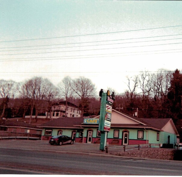 1420 Commerce St, Wellsburg, WV for sale - Building Photo - Image 1 of 5