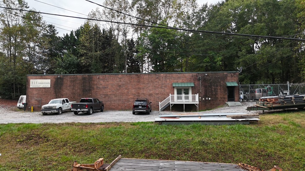 1525 9th Ave SE, Hickory, NC for sale - Building Photo - Image 3 of 17