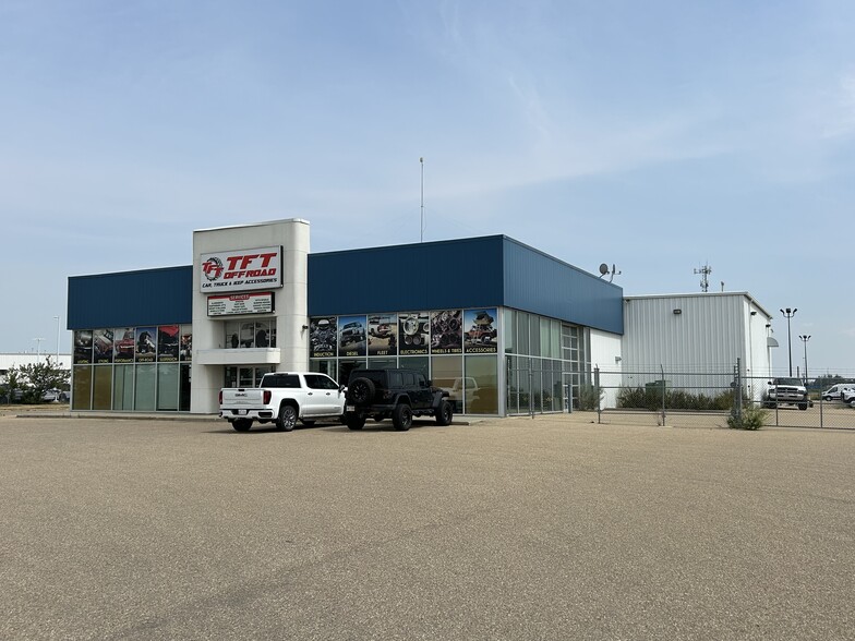 342 Laura Ave, Red Deer County, AB for sale - Building Photo - Image 1 of 22