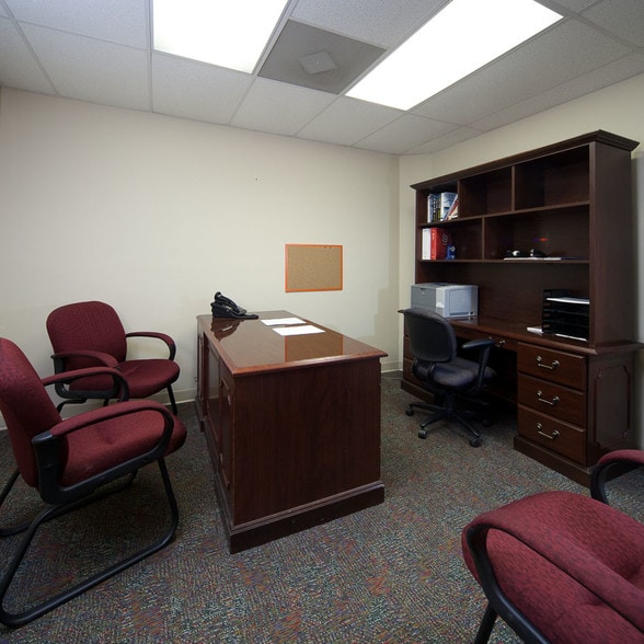 230 S Main St, Rocky Mount, VA for lease - Building Photo - Image 3 of 5