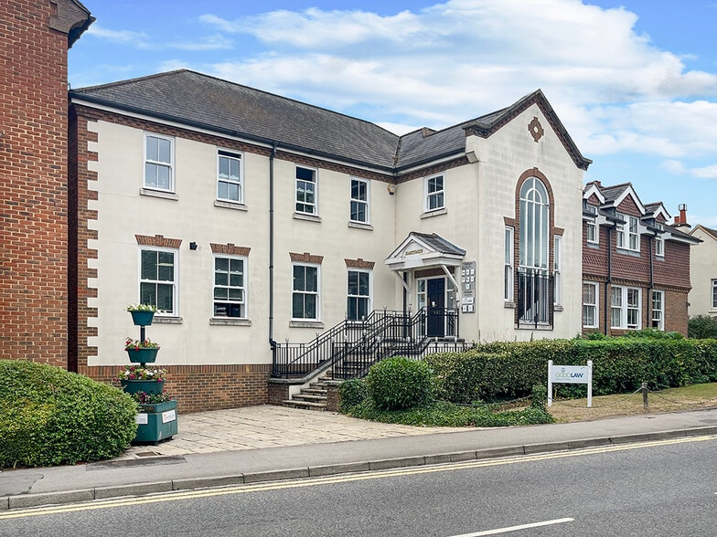 Dogflud Way, Farnham for lease - Building Photo - Image 1 of 8