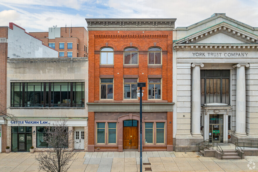 17 E Market St, York, PA for lease - Building Photo - Image 3 of 20