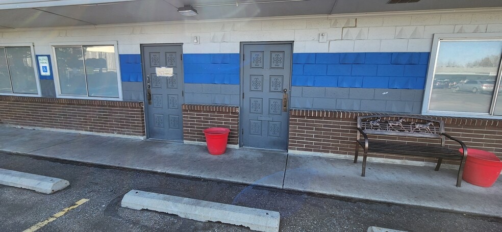 324 S Meridian Rd, Meridian, ID for lease - Building Photo - Image 2 of 11