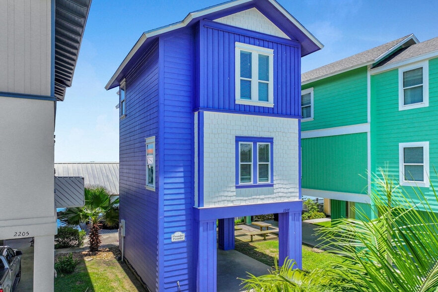 2207 Nelson Avenue, Port Bolivar, TX for sale - Building Photo - Image 3 of 37