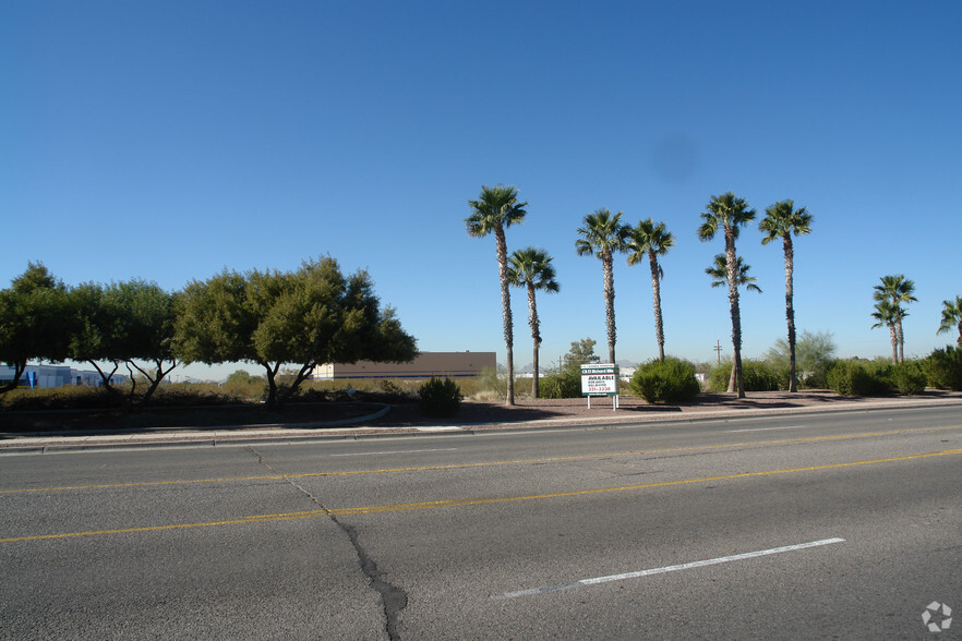 3461-3481 E Global Loop, Tucson, AZ for sale - Building Photo - Image 1 of 2