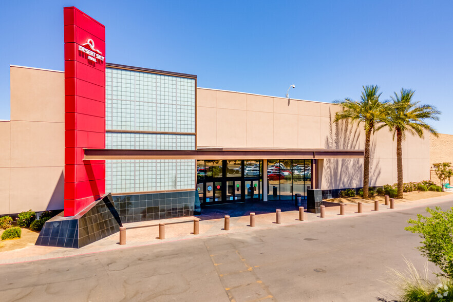 7611 W Thomas Rd, Phoenix, AZ for sale - Building Photo - Image 2 of 12