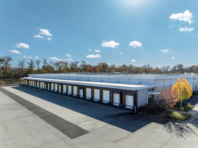 2209 Sulphur Spring Rd, Halethorpe, MD for lease - Building Photo - Image 1 of 15